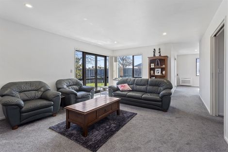 Photo of property in 16 Wyber Place, Kaiapoi, 7630