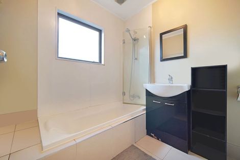 Photo of property in 164 Hutchinson Avenue, New Lynn, Auckland, 0600