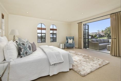 Photo of property in 33 Point View Drive, East Tamaki Heights, Auckland, 2016