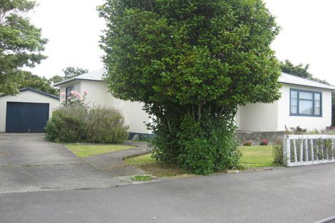 Photo of property in 1 Huia Street, Pahiatua, 4910