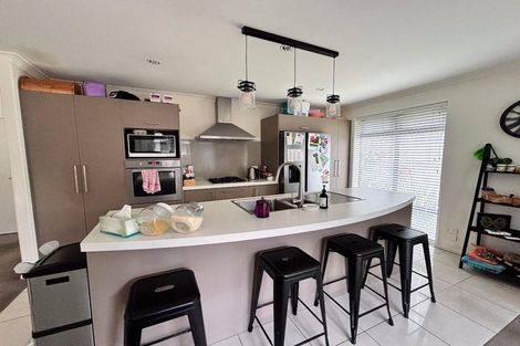 Photo of property in 24 Silkwood Crescent, Karaka, Papakura, 2113