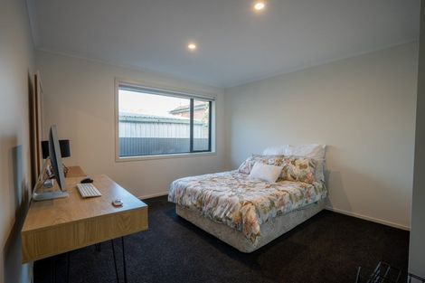 Photo of property in 40 Queen Street, Winton, 9720