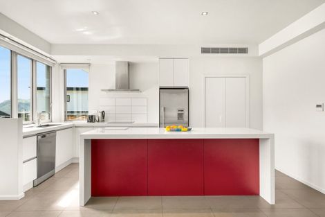 Photo of property in 5 Bovett Place, Wanaka, 9305