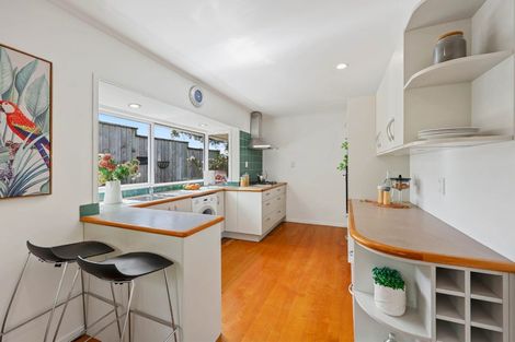 Photo of property in 13 Seymour Road, Mellons Bay, Auckland, 2014