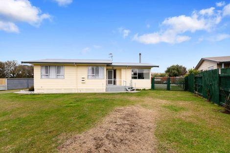 Photo of property in 25 Matthew Place, Kawaha Point, Rotorua, 3010