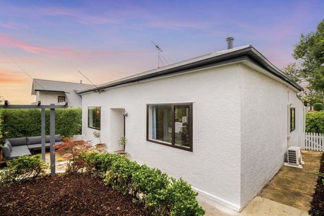 Photo of property in 22 Cochrane Street, Mornington, Dunedin, 9011