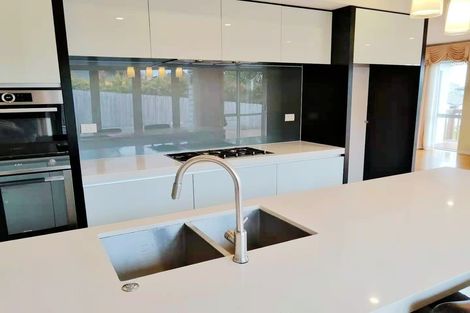 Photo of property in 6 Deele Close, Pinehill, Auckland, 0632