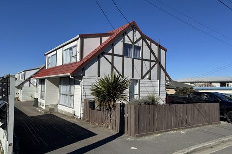 Photo of property in 1/133 Queens Drive, Lyall Bay, Wellington, 6022