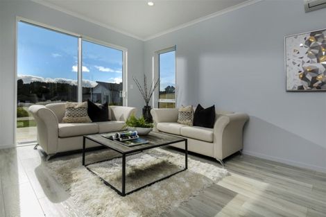 Photo of property in 16 Barrique Road, Kumeu, 0810