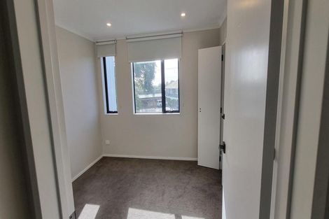 Photo of property in 3/66 Swanson Road, Henderson, Auckland, 0610