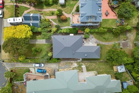 Photo of property in 4 Ranui Terrace, Tawa, Wellington, 5028