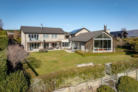 Photo of property in 1 Briar Bank Drive, Wanaka, 9305