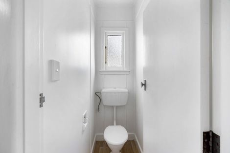 Photo of property in 142 Carlyle Street, Napier South, Napier, 4110