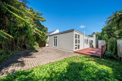 Photo of property in 105 Donald Street, Karori, Wellington, 6012