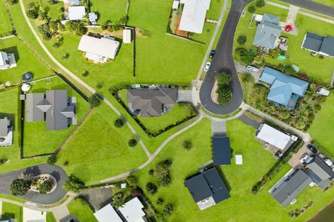 Photo of property in 106 Benjamin Place, Matarangi, Whitianga, 3592