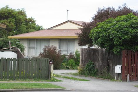 Photo of property in 2/28a Taranui Place, Bromley, Christchurch, 8062