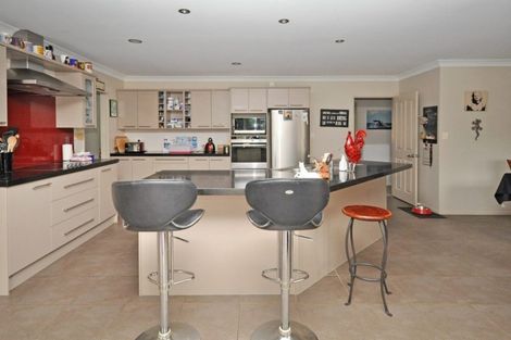 Photo of property in 5 Ernest Shackleton Place, Waiuku, 2123