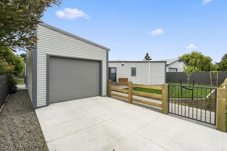Photo of property in 15a Roberts Street, Martinborough, 5711