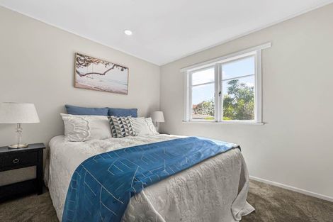 Photo of property in 77 Dale Crescent, Pakuranga, Auckland, 2010