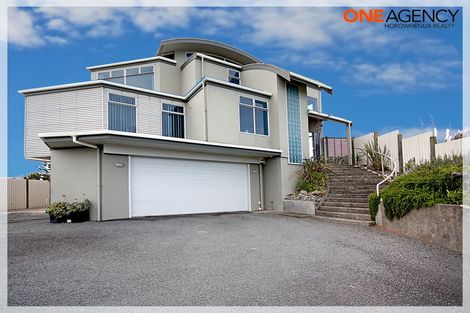 Photo of property in 9 Trafalgar Street, Foxton Beach, Foxton, 4815