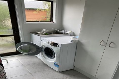 Photo of property in 10 Palliser Lane, Browns Bay, Auckland, 0630