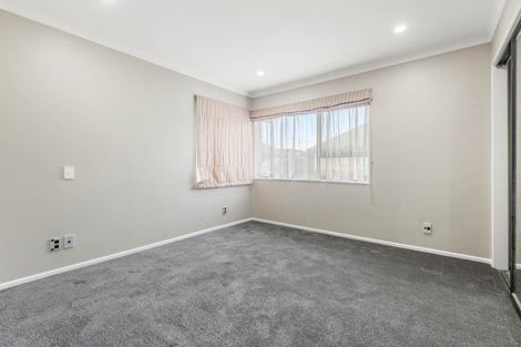 Photo of property in 70 Manuroa Road, Takanini, 2112