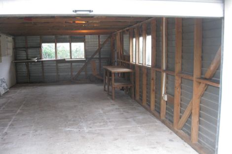 Photo of property in 1 Riverside Drive, Waiwhetu, Lower Hutt, 5010