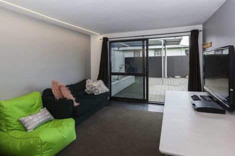 Photo of property in 6 Castile Place, Belfast, Christchurch, 8051