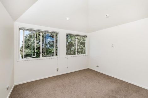 Photo of property in 17 Highwood Grove, Torbay, Auckland, 0630