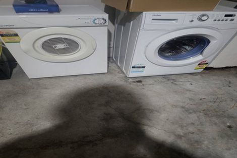 Photo of property in 9/12 Crown Lynn Place, New Lynn, Auckland, 0600