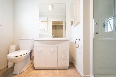 Photo of property in 91b Wharf Road, Te Atatu Peninsula, Auckland, 0610