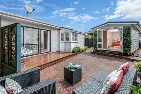 Photo of property in 3/230 Bucklands Beach Road, Bucklands Beach, Auckland, 2012