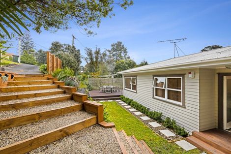 Photo of property in 36 Sunnyside Road, Sunnyvale, Auckland, 0612