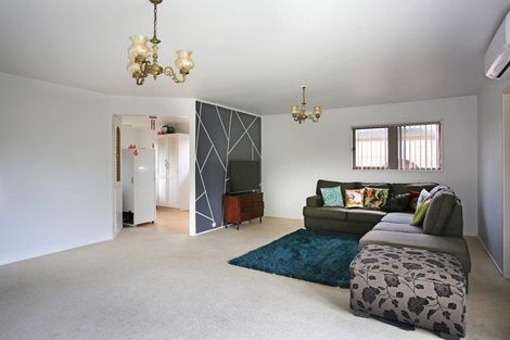 Photo of property in 14 Brynbela Court, Papakura, 2110