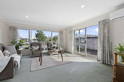 Photo of property in 15 Thistlewood Avenue, Hamilton East, Hamilton, 3216