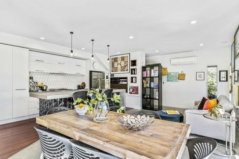 Photo of property in 161a Totara Road, Miramar, Wellington, 6022