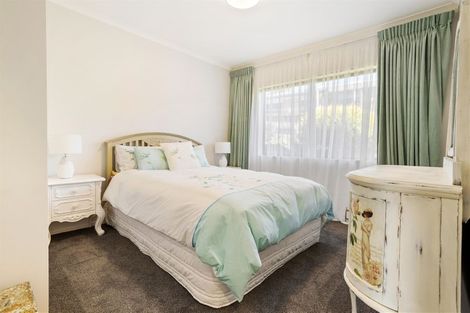 Photo of property in 29 San Bernadino Drive, Henderson, Auckland, 0612