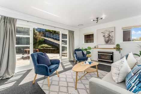 Photo of property in 13 Tainui Terrace, Tawa, Wellington, 5028