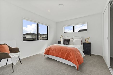 Photo of property in 28 Pepene Avenue, Takanini, 2112