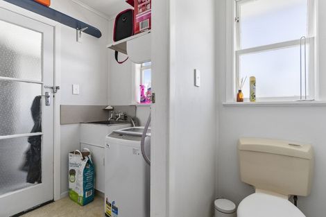 Photo of property in 260 Hepburn Road, Glendene, Auckland, 0602