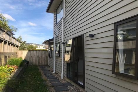 Photo of property in 45 Huntington Park Drive, Greenhithe, Auckland, 0632
