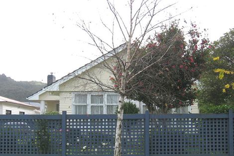 Photo of property in 1/28 Garden Road, Avalon, Lower Hutt, 5011