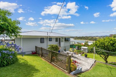 Photo of property in 6 Munro Street, Onerahi, Whangarei, 0110