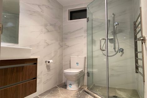 Photo of property in 4a Hauraki Crescent, Pinehill, Auckland, 0632