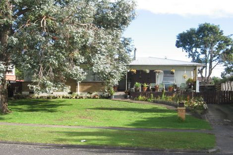 Photo of property in 12 Minton Place, Manurewa, Auckland, 2102