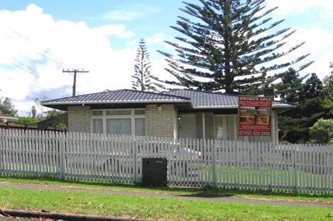 Photo of property in 74 Tirimoana Road, Te Atatu South, Auckland, 0602