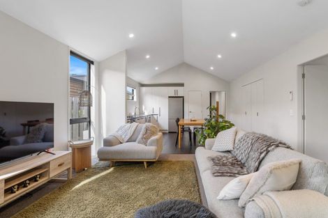 Photo of property in 2 Clover Lane, Lake Hayes, Queenstown, 9304
