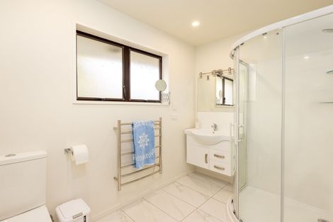 Photo of property in 68 Solway Avenue, Ilam, Christchurch, 8041