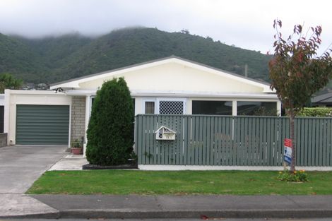 Photo of property in 13b Belvedere Avenue, Waikanae, 5036