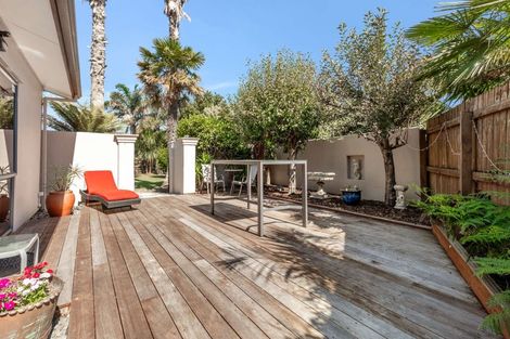 Photo of property in 8 Piha Close, Papamoa Beach, Papamoa, 3118